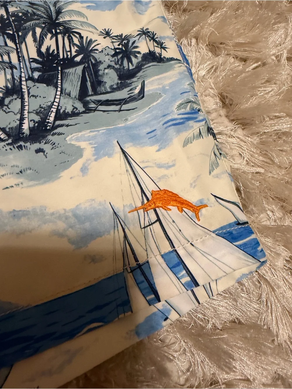 Men’s Size L Tommy Bahama Blue and White Tropical Sailboat Swim Shorts
